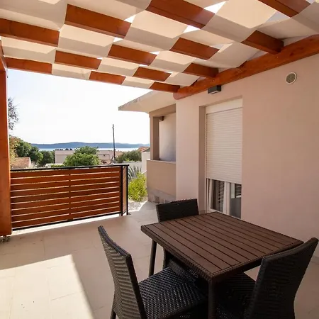 Olivia Appartement Bibinje