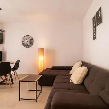 Olivia Apartment Bibinje